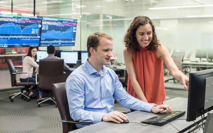 Students in WSB Finance and Analytics Lab