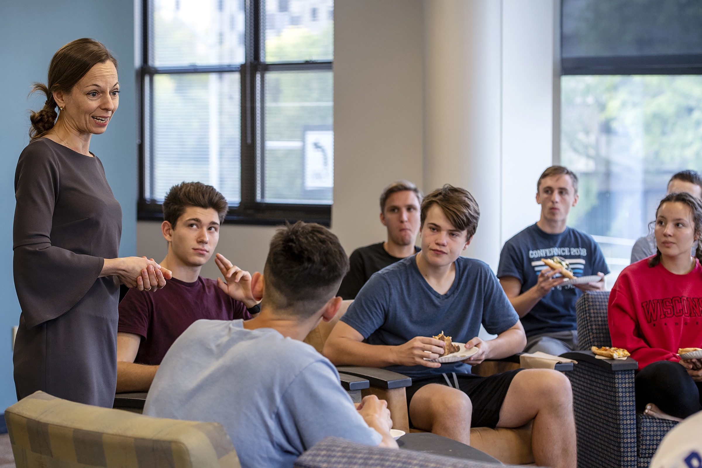 Professor Laurel Bastian speaking to Business Connect students