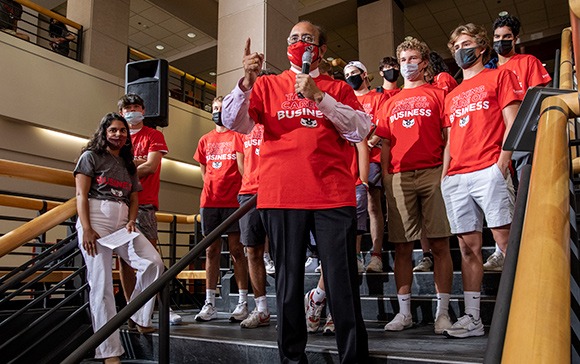 Dean Sambamurthy talking with students