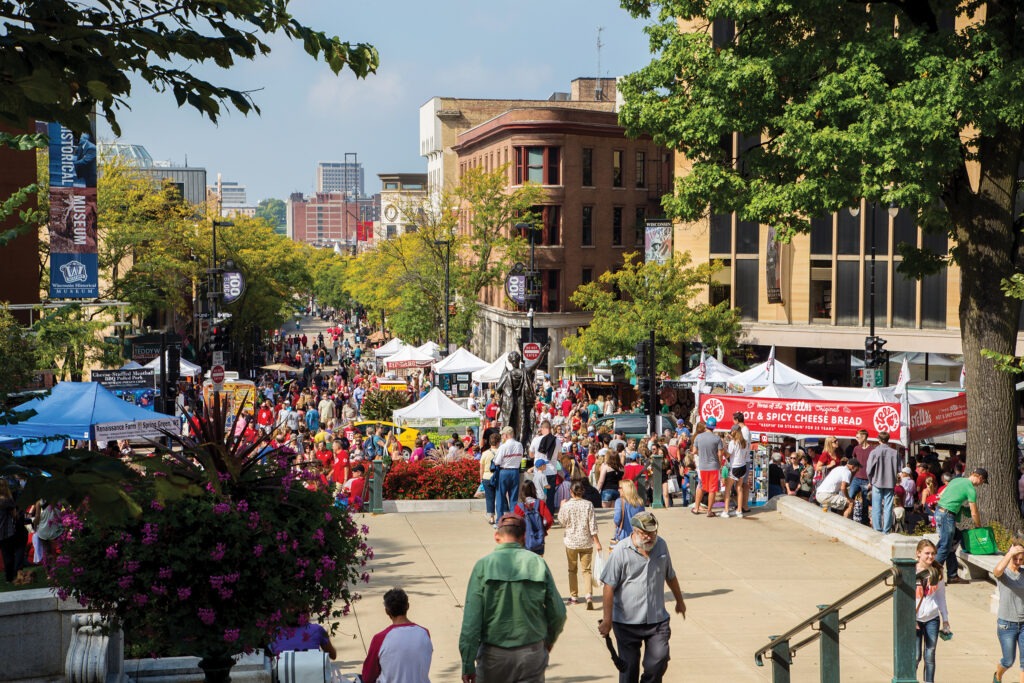 Madison's Farmers Market on the Capitol Square