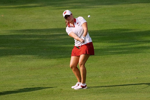 Nicole Ciskowski playing golf