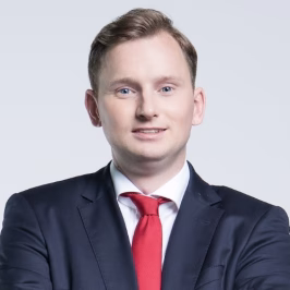 Christian Peters headshot