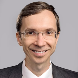 Ivan Shaliastovich headshot