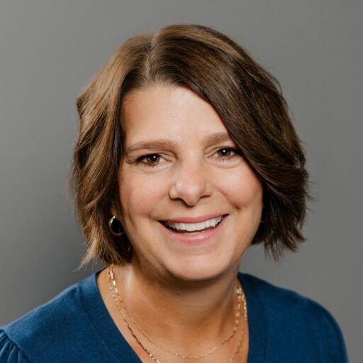 woman with short brown bob haircut