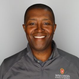 Christopher Kemp headshot.