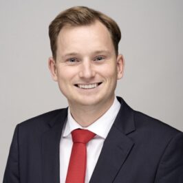 Christian Peters headshot.