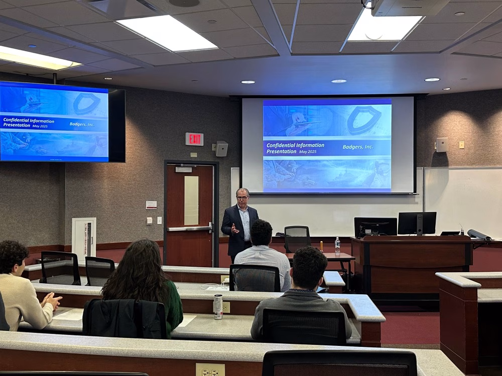 Jeff Kelley presenting to students