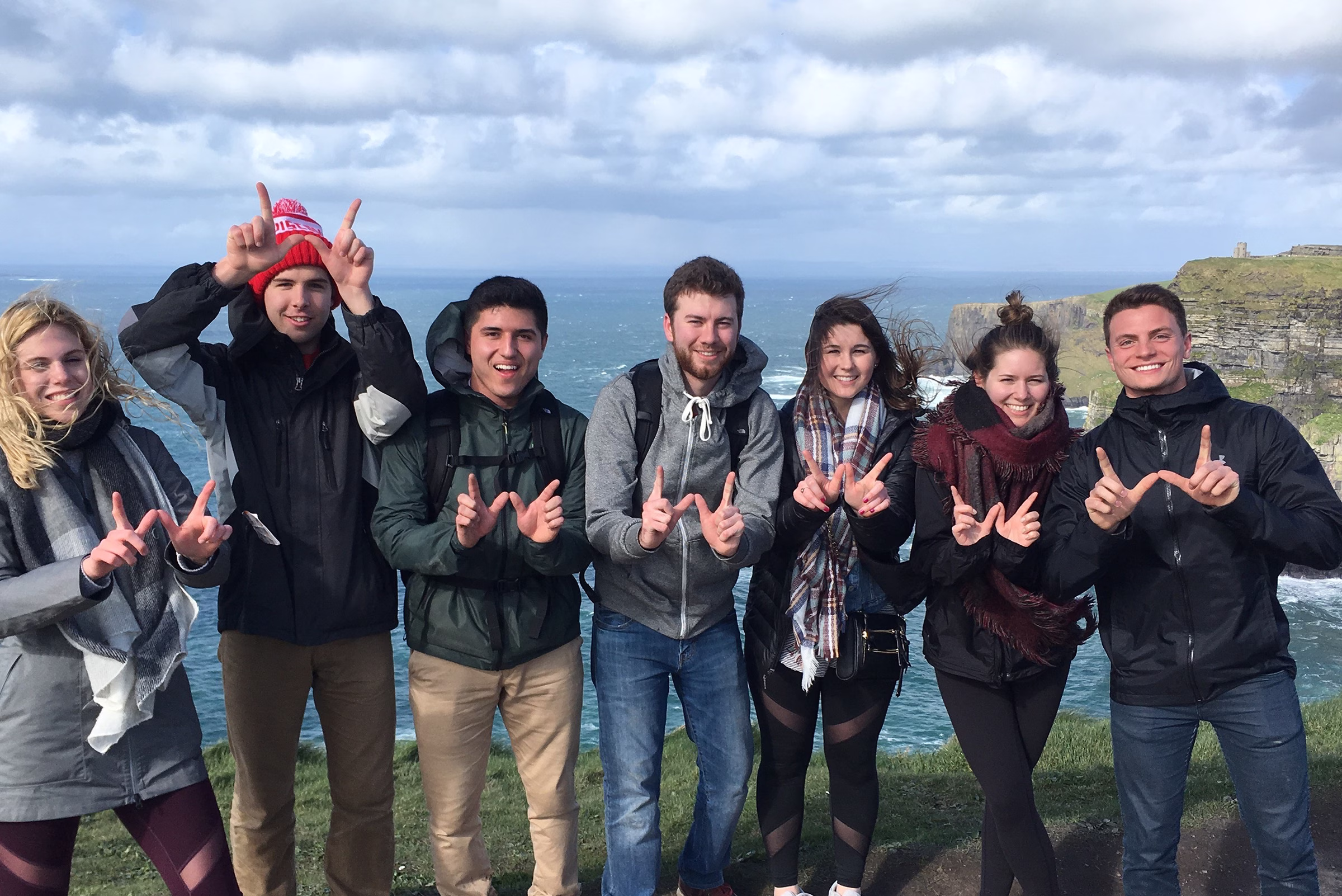 Group of UW students posing in Dublin.