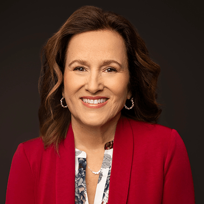 Jennifer Hoege headshot.
