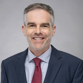 Oliver Levine headshot.