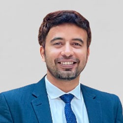 Suvesh Singh headshot.